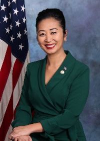 Official portrait of Helen Tran, mayor of San Bernardino