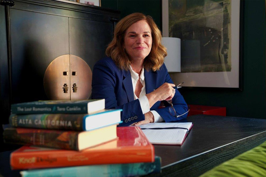 Official portrait of Patricia Lock Dawson, mayor of Riverside